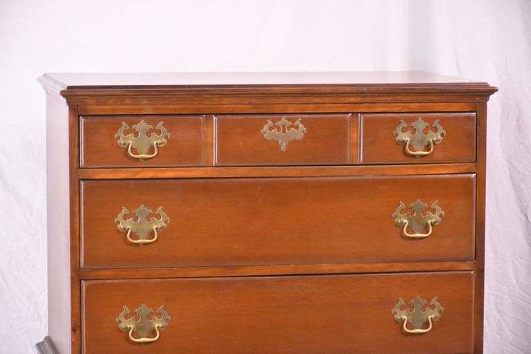 Mahogany 5 drawer chest on chest with reeded column corners; 155-1111