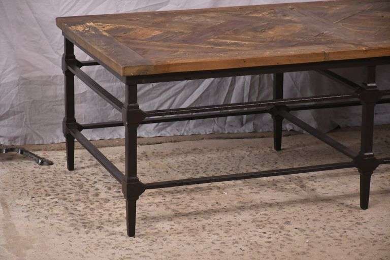 Black iron coffee table with distressed barnwood top; 1152-107