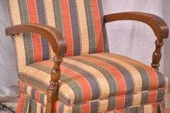 Open armchair with striped fabric; 5038-007