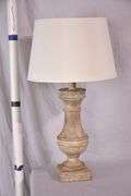 Distressed finish lamp with shade; 5038-006