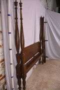 Henkel-Harris mahogany 4 poster bed with rails; 192-3090