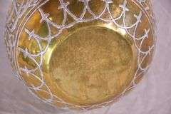Small brass planter; 155-1112