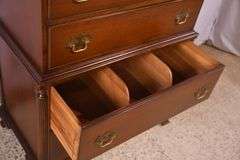 Mahogany 5 drawer chest on chest with reeded column corners; 155-1111