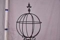 Vintage black iron topiary trellis; 869-611