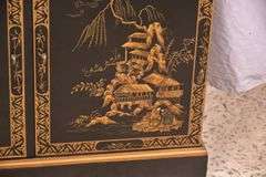 Drexel Heritage "Et Cetera" black and gold Oriental decorated curio; 4779-006