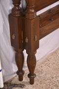 Henkel-Harris mahogany 4 poster bed with rails; 192-3090