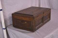 Early lift-top box; 18308-004
