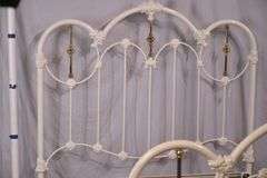 Ornate white metal full size bed with rails; 5038-001