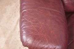 Flexsteel burgundy leather reclining armchair; 4934-001