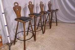 Set of 4 bar chairs with iron foot rests; 1116-727
