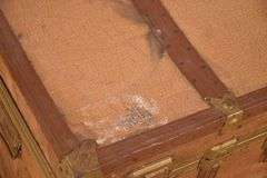 Vintage steamer trunk; 55-12321