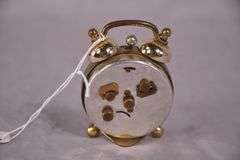 Citizen vintage 2 jewels alarm clock; 726-126