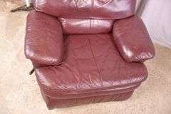 Flexsteel burgundy leather reclining armchair; 4934-001
