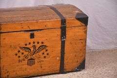 Vintage pine lift-top trunk; 55-12322