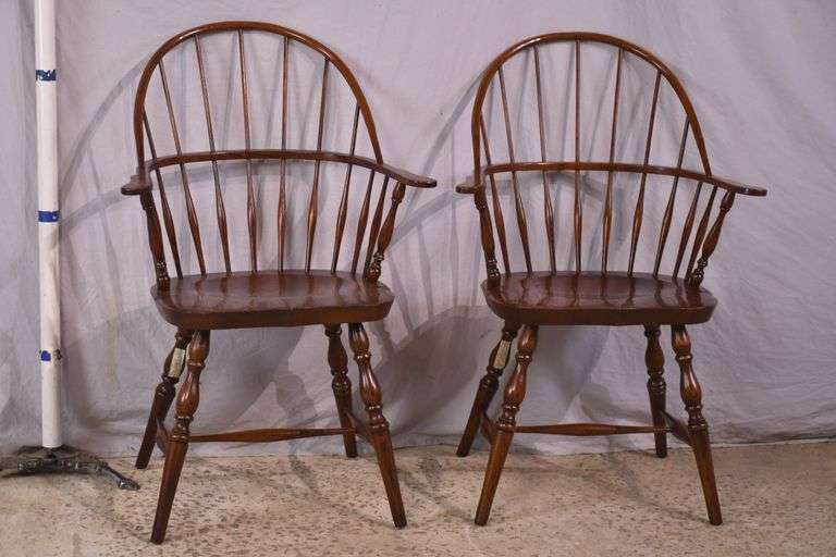 Pair of Hekman oak Windsor style open armchairs with carved seats; 68-7200B