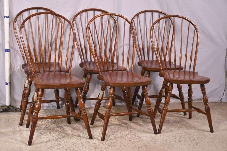 Set of 6 Hekman oak Windsor style side chairs with carved seats; 68-7200A