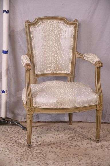 Carved French style open armchair; 3431-028