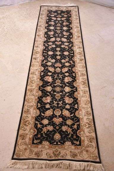 2.7'x9.11' hand knotted rug/runner with black field; 68-7334