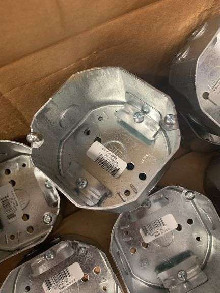 (25) Thomas & Betts 541511/23/4-30 4" Octagon Box