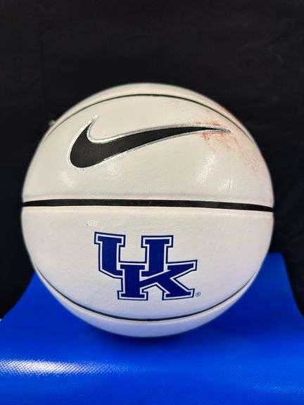Marquis Estill signed ball see pics