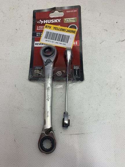 Husky SAE 5/16 & 9/16  Quad Drive Ratcheting Wrench Set (2-Piece)