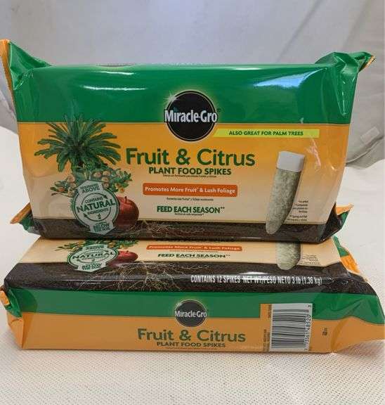 (2) Miracle-Gro Fruit & Citrus Plant Food Spikes 12 per Pack