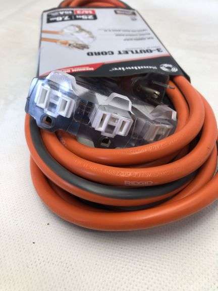 Southwire 3-Outlet 25ft Extension Cord 14 Gauge