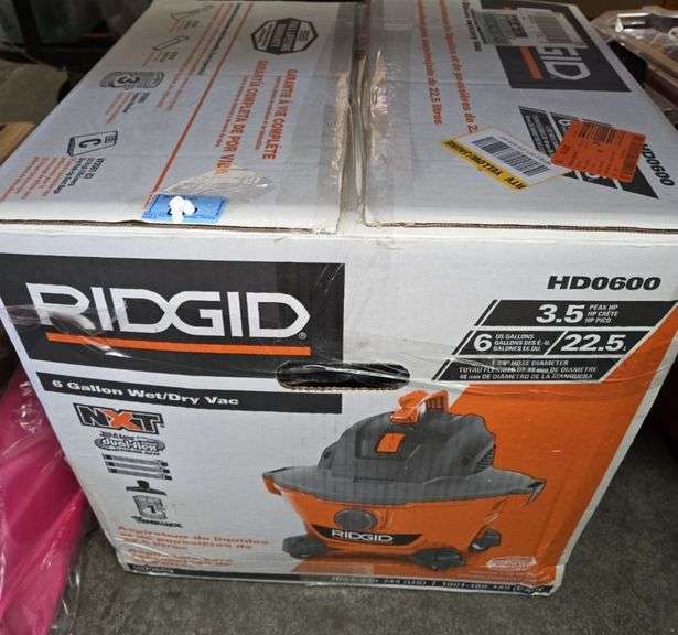 RIDGID 6 Gallon 3.5 Peak HP NXT Wet/Dry Shop Vacuum with Filter, Locking Hose and Accessories