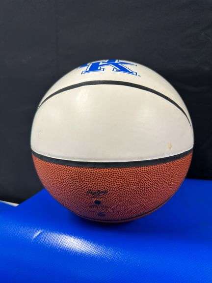 Chuck Hayes signed ball