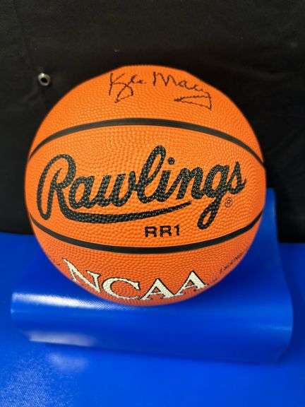 Kyle Macy signed ball
