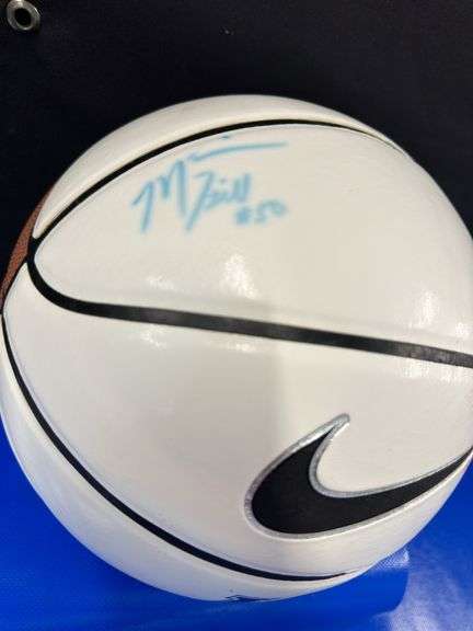Marquis Estill signed ball see pics