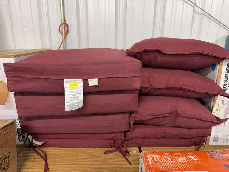READ!! Large Lot of Burgundy Outdoor Cushions, See photos
