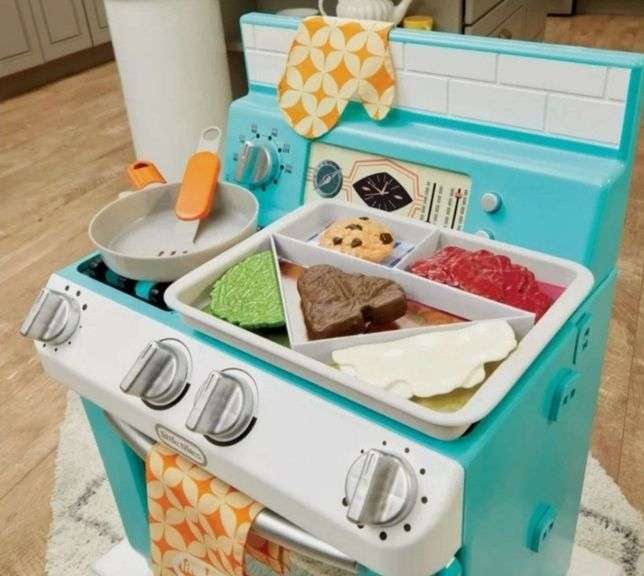 Little Tikes Retro ‘50s Inspired Oven Realistic Pretend Play Kitchen Appliance