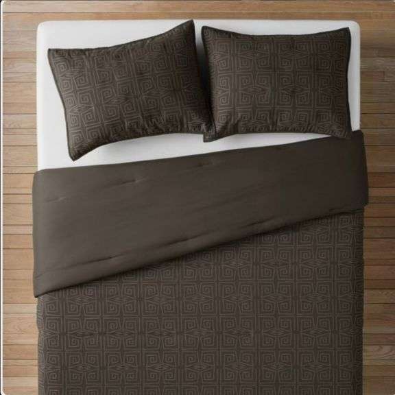 Opalhouse Twin/Twin Extra Long Geo Quilt and Sham Set Dark Gray
