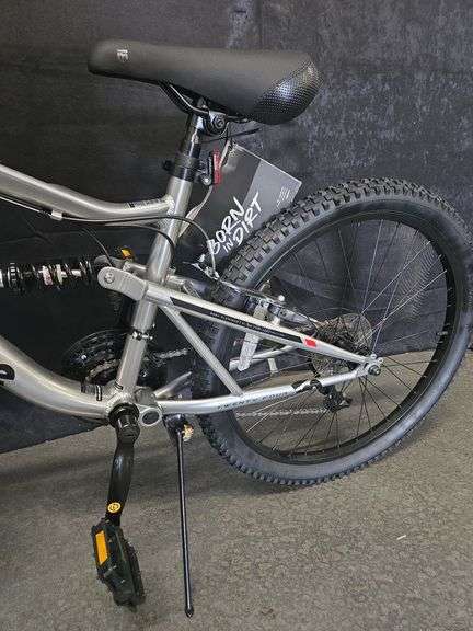 MONGOOSE 24" LIMESTONE SILVER MOUNTAIN BIKE 21 SPEED