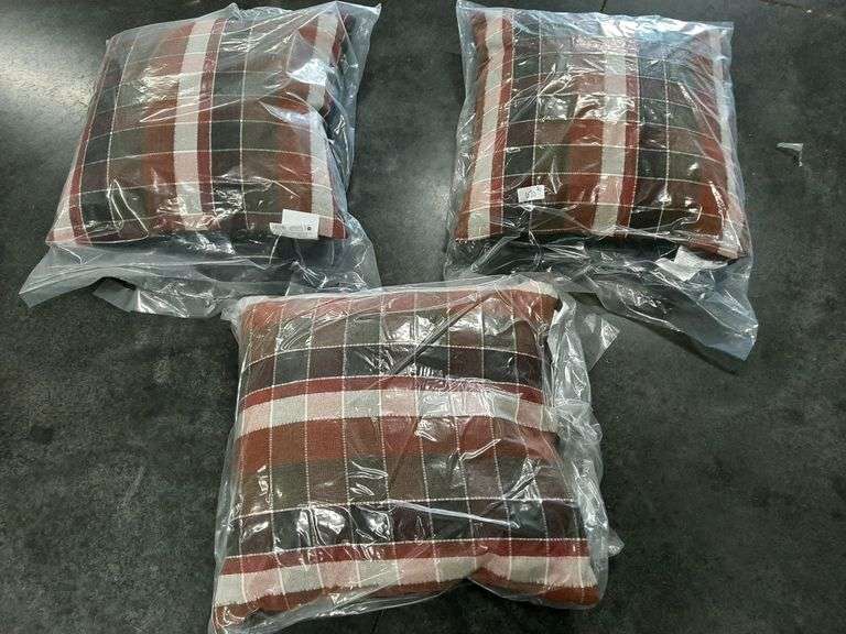 3pc Threshold Decorative Pillows 24"x24" Holiday GRD