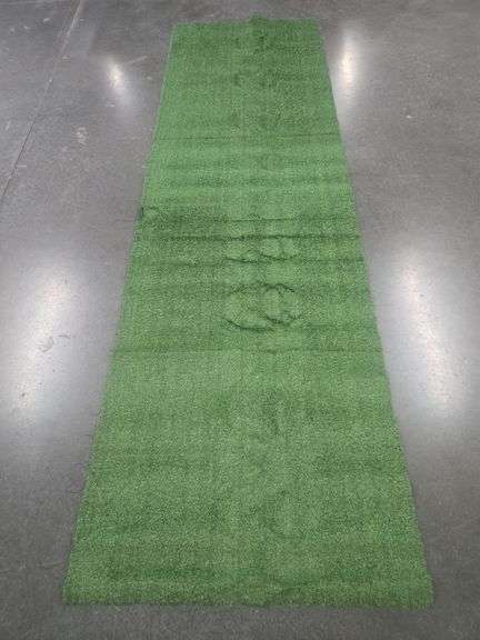 9'x31" Faux Grass Runner