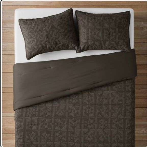 Opalhouse Twin/Twin Extra Long Geo Quilt and Sham Set Dark Gray