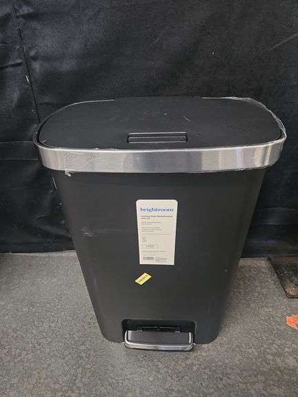 Brightroom Locking Step Wastebasket with Lid 13 Gallon