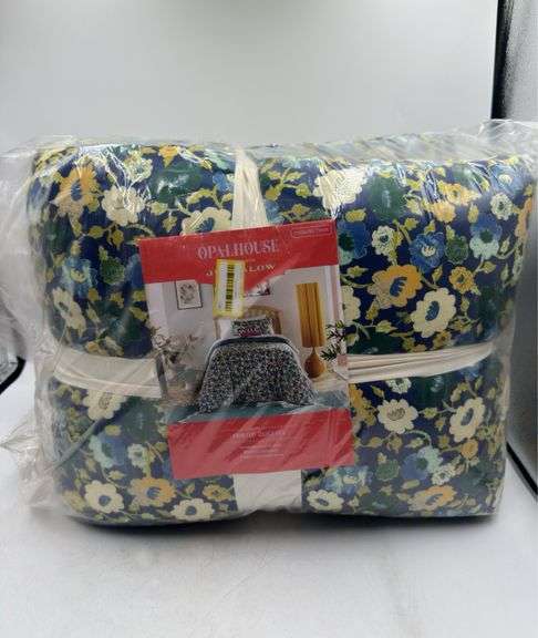 Opalhouse Jungalow Blue Green Floral Printed Twin size Quilt Sham Set