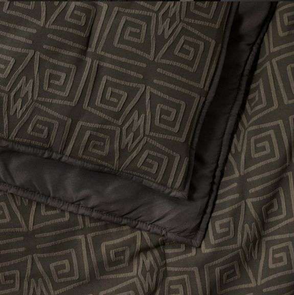 Opalhouse Twin/Twin Extra Long Geo Quilt and Sham Set Dark Gray