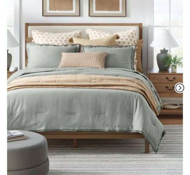 Double Flange Merrow Stitch Comforter & Sham Set - Threshold™ designed with Studio McGee, Full/Queen