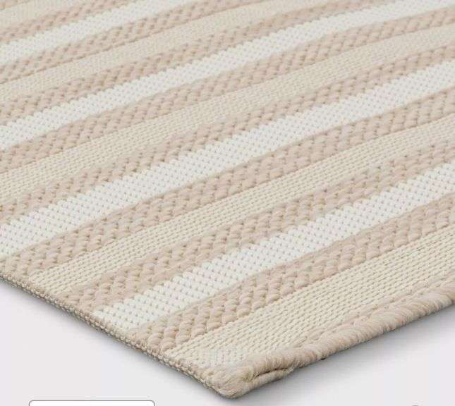 Linear Geo Outdoor Area Rug - Room Essentials 3'11"x5'5"