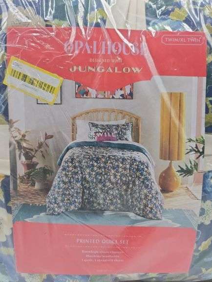 OPALHOUSE~Twin/XL TWIN Printed SUZ FLOWERs Quilt and Sham Set~Blue