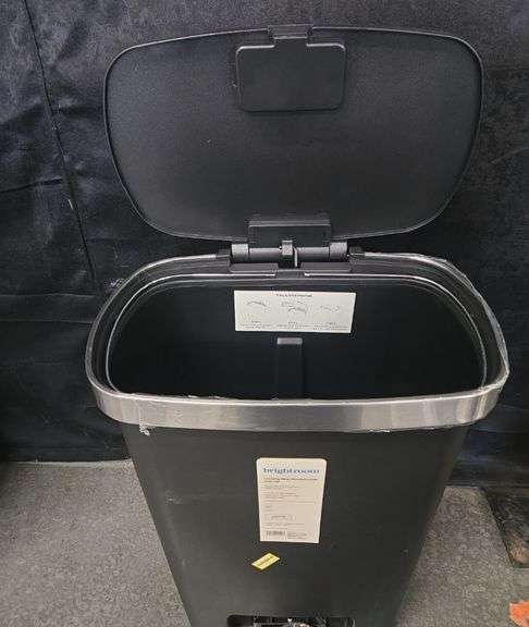 Brightroom Step Trash Can with Lock Lid 13 Gallon