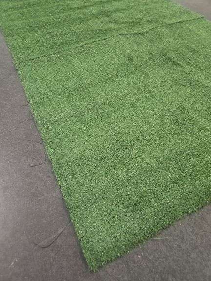 9'x31" Faux Grass Runner