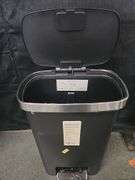 Brightroom Locking Step Wastebasket with Lid 13 Gallon
