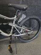MONGOOSE 24" LIMESTONE SILVER MOUNTAIN BIKE 21 SPEED