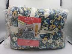 OPALHOUSE~Twin/XL TWIN Printed SUZ FLOWERs Quilt and Sham Set~Blue