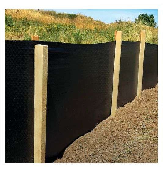 WHOLE PALLET of Hanes 100'x3' Black Dot Slit Fence, Approximately 24 Packs